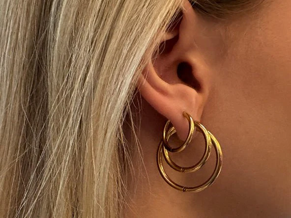 Everyday Essential Hoop Earrings | Medium - Image 4