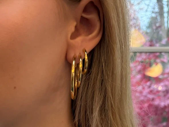 Everyday Essential Hoop Earrings | Extra Large - Image 2