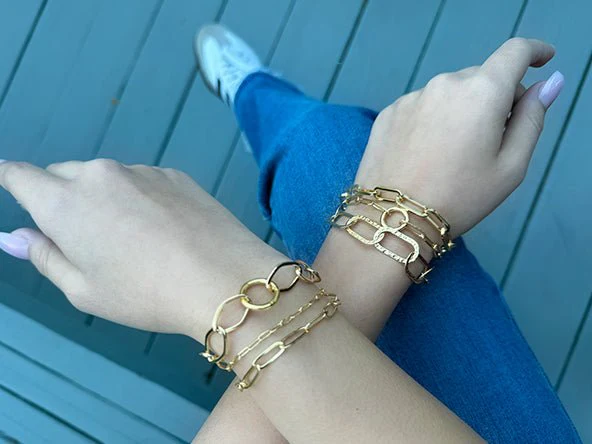 Elegant Paperclip Chain Bracelet - Image 4